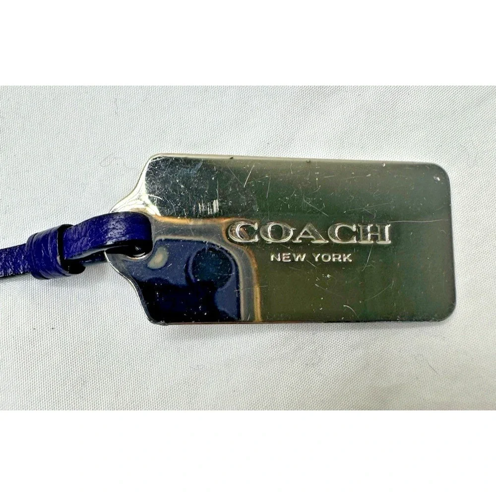 Coach strap measured fob